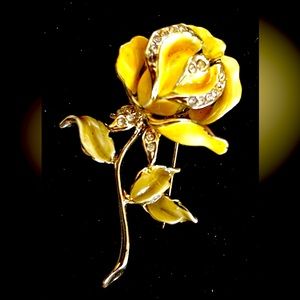 Cute flower pin/brooche.